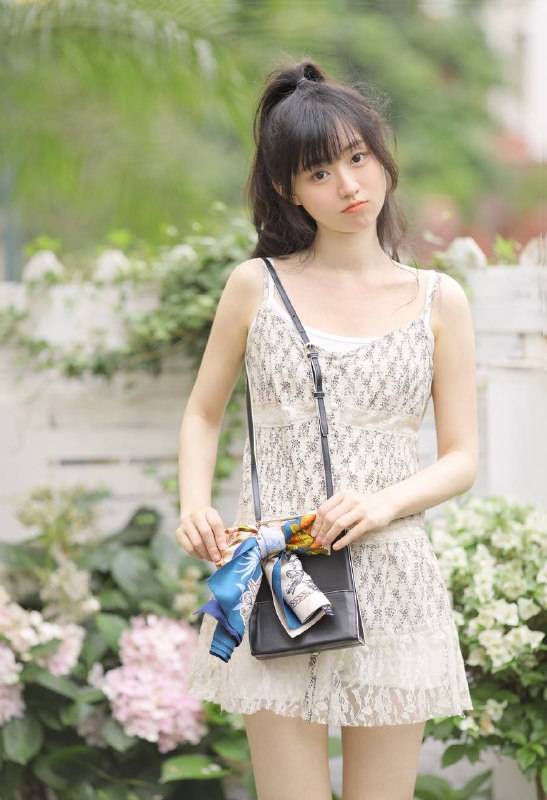 “城堡为爱守着秘密，而我为你守着回忆”#清纯 #通勤 #花 #小清新“城堡为爱守着秘密，而我为你守着回忆”#清纯 #通勤 #花 #小清新