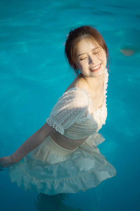 #少女“蓝色💙是夏天的治愈色”