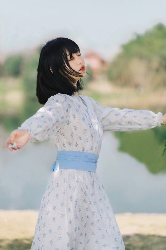 “风说了许多，把夏天注得盈满🍃”#小清新 #日系 #少女 #春夏“风说了许多，把夏天注得盈满🍃”#小清新 #日系 #少女 #春夏