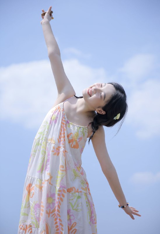 “假装在海边”#夏日 #少女 #海边 #清纯“假装在海边”#夏日 #少女 #海边 #清纯