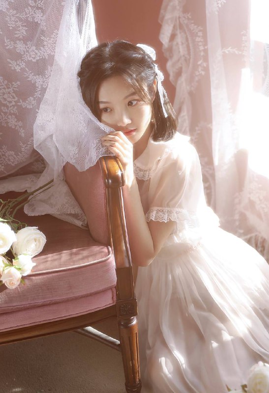 “希望我们所期盼的都会稳稳妥妥的到来”#小姐姐 #玫瑰 #少女“希望我们所期盼的都会稳稳妥妥的到来”#小姐姐 #玫瑰 #少女