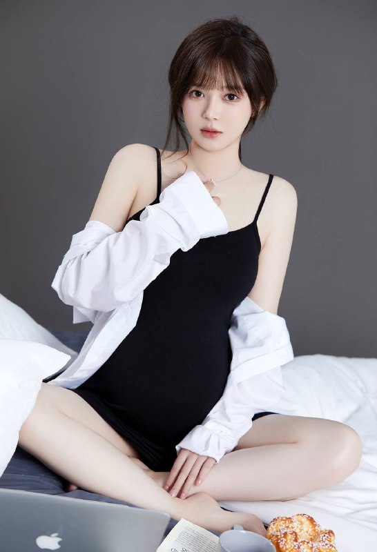 “一个身体，两种心跳～”#孕期写真