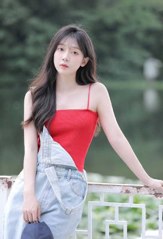 “普吉岛的夏天永不停歇～”#少女 #小清新 #纯欲