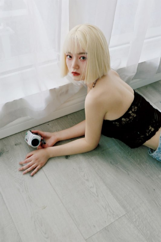 “本就存在的浪漫”#少女 #情绪“本就存在的浪漫”#少女 #情绪