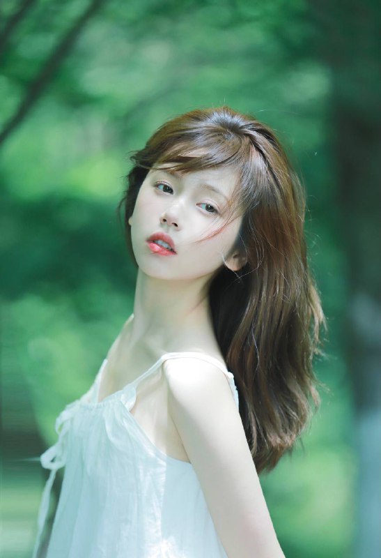 “盛夏白瓷梅子汤”