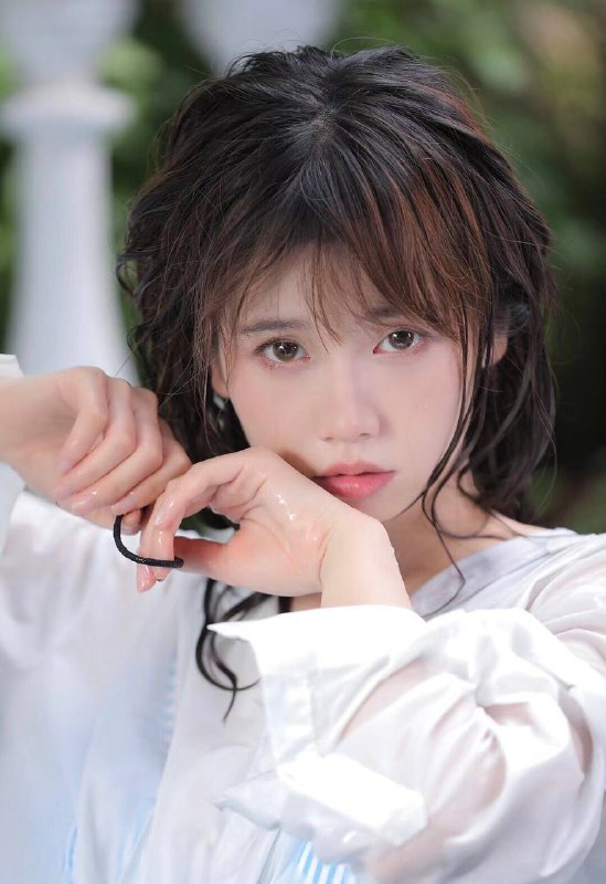 “抓住夏天的尾巴去游泳！​ 冬天一起去泡温泉！”