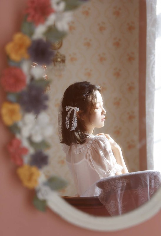 “希望我们所期盼的都会稳稳妥妥的到来”#小姐姐 #玫瑰 #少女“希望我们所期盼的都会稳稳妥妥的到来”#小姐姐 #玫瑰 #少女