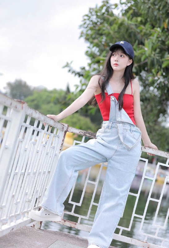 “普吉岛的夏天永不停歇～”#少女 #小清新 #纯欲