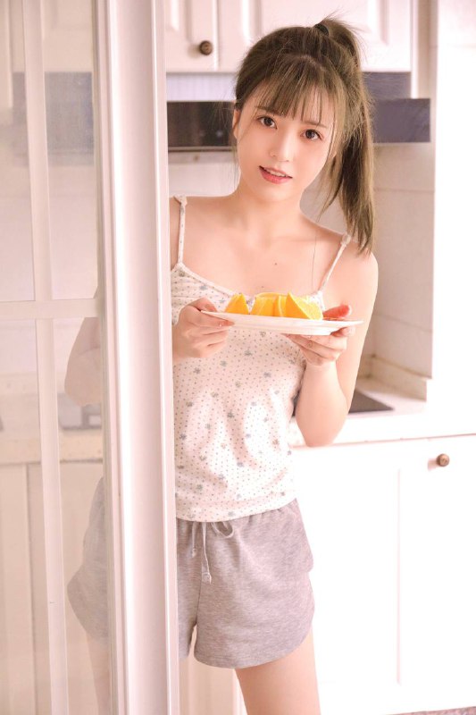 “万物皆甜而你胜过万物”