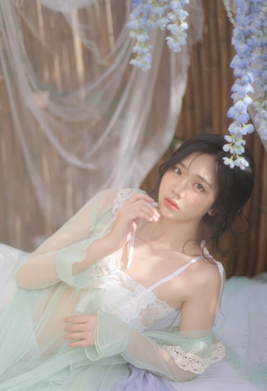 “想要趴在摆满星星和小熊的软绵云朵上打个盹☁️”#私房 #轻私 #少女“想要趴在摆满星星和小熊的软绵云朵上打个盹☁️”#私房 #轻私 #少女