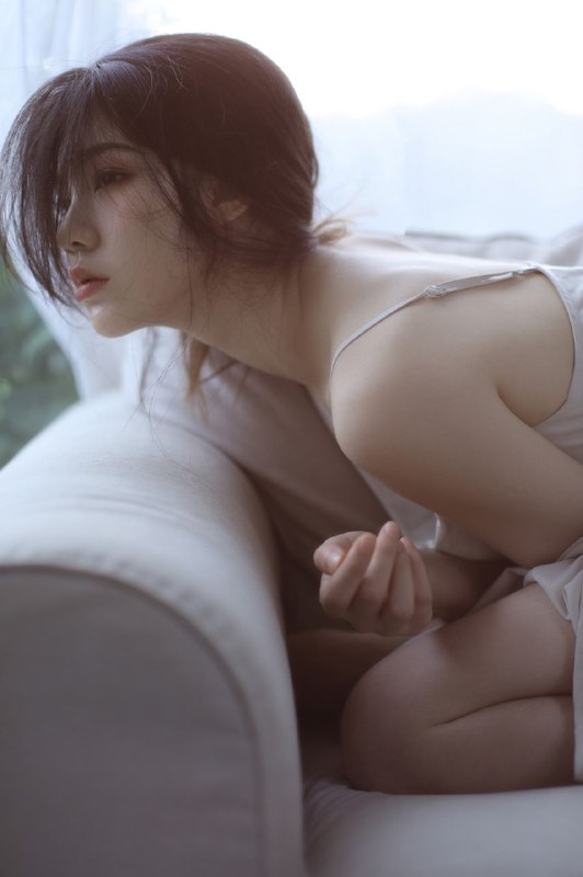 “晚夏的美不如你那清澈的眼神”“晚夏的美不如你那清澈的眼神”