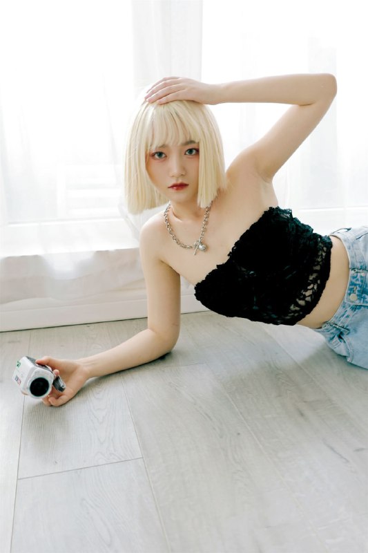 “本就存在的浪漫”#少女 #情绪“本就存在的浪漫”#少女 #情绪