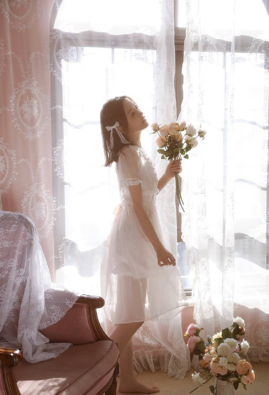 “希望我们所期盼的都会稳稳妥妥的到来”#小姐姐 #玫瑰 #少女“希望我们所期盼的都会稳稳妥妥的到来”#小姐姐 #玫瑰 #少女