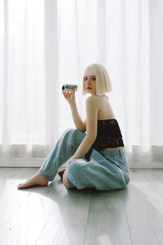 “本就存在的浪漫”#少女 #情绪“本就存在的浪漫”#少女 #情绪