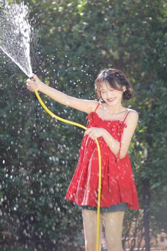 “夏天就玩玩水吧~”#清纯 #夏天 #小清新 #日系“夏天就玩玩水吧~”#清纯 #夏天 #小清新 #日系