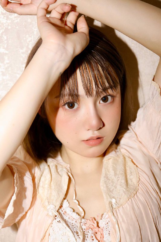 “镂空蕾丝小吊带里的乖巧甜心呀💓”“镂空蕾丝小吊带里的乖巧甜心呀💓”