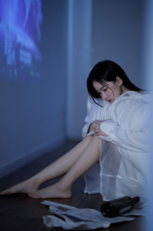 “买醉”#情绪 #少女 #轻私“买醉”#情绪 #少女 #轻私