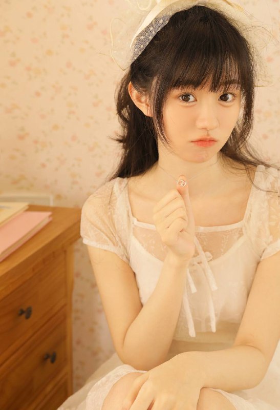 #清纯 #室内 #少女#清纯 #室内 #少女