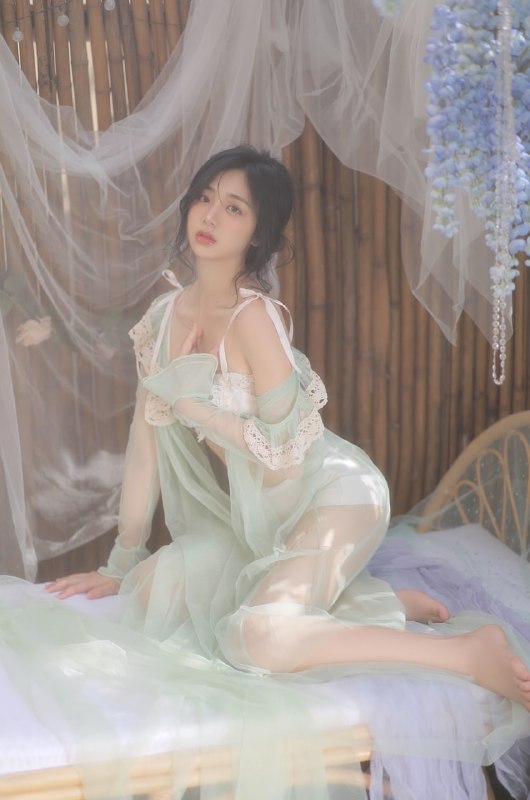 “想要趴在摆满星星和小熊的软绵云朵上打个盹☁️”#私房 #轻私 #少女“想要趴在摆满星星和小熊的软绵云朵上打个盹☁️”#私房 #轻私 #少女