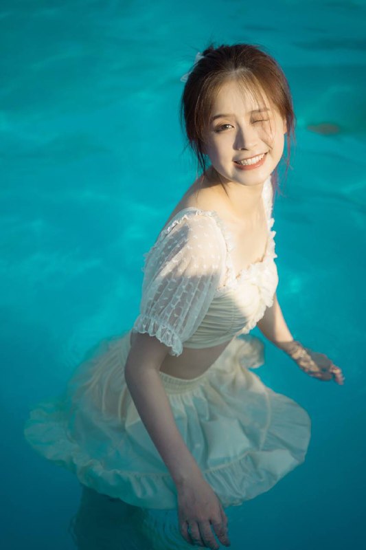 #少女“蓝色💙是夏天的治愈色”