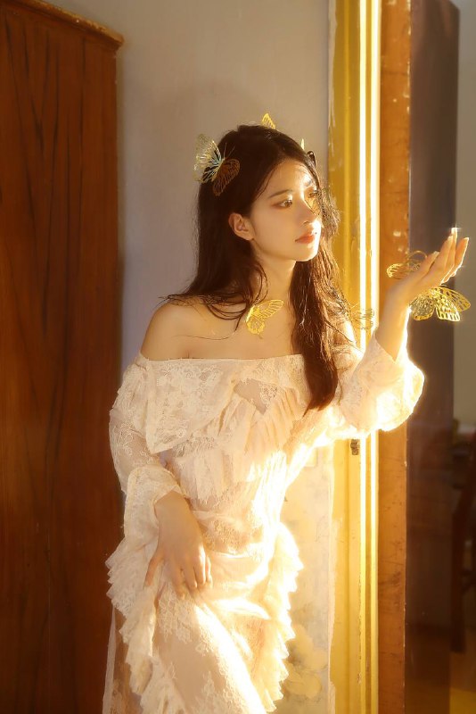 “蝴蝶带着翅膀你带着光”#情绪