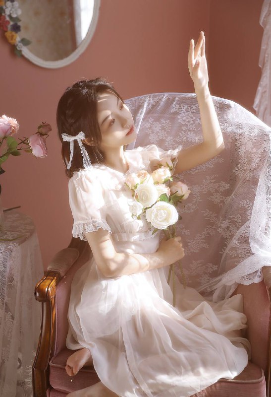 “希望我们所期盼的都会稳稳妥妥的到来”#小姐姐 #玫瑰 #少女“希望我们所期盼的都会稳稳妥妥的到来”#小姐姐 #玫瑰 #少女