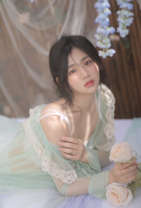 “想要趴在摆满星星和小熊的软绵云朵上打个盹☁️”#私房 #轻私 #少女“想要趴在摆满星星和小熊的软绵云朵上打个盹☁️”#私房 #轻私 #少女