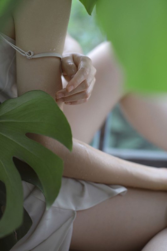 “晚夏的美不如你那清澈的眼神”“晚夏的美不如你那清澈的眼神”