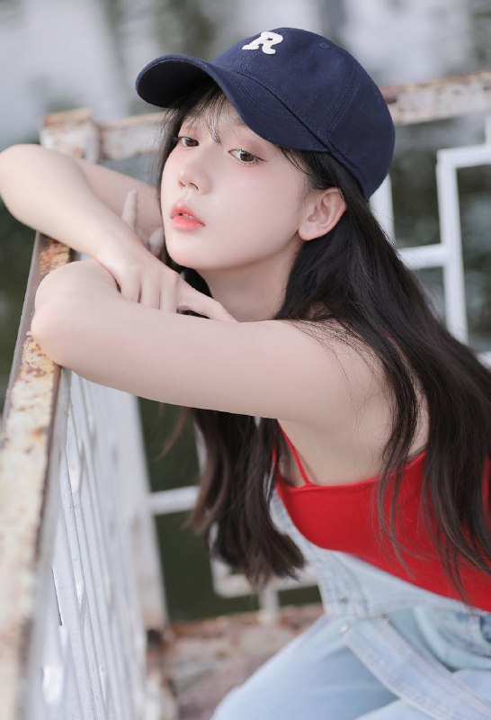 “普吉岛的夏天永不停歇～”#少女 #小清新 #纯欲