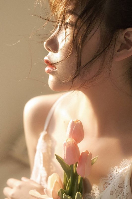 “含了一个吻，误以为那是风的味道”“含了一个吻，误以为那是风的味道”