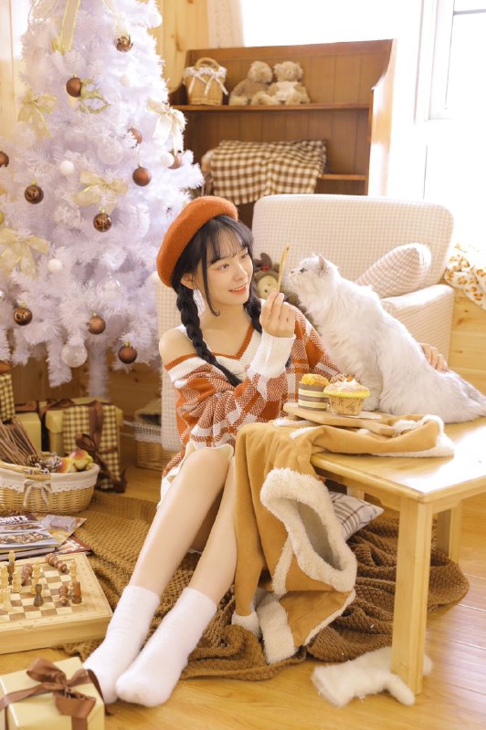 “我的小木屋暖洋洋的想和猫咪懒懒地呆一整个冬天期待12月呀圣诞老人就要驾着麋鹿雪橇钻进烟囱里送礼物来啦～”