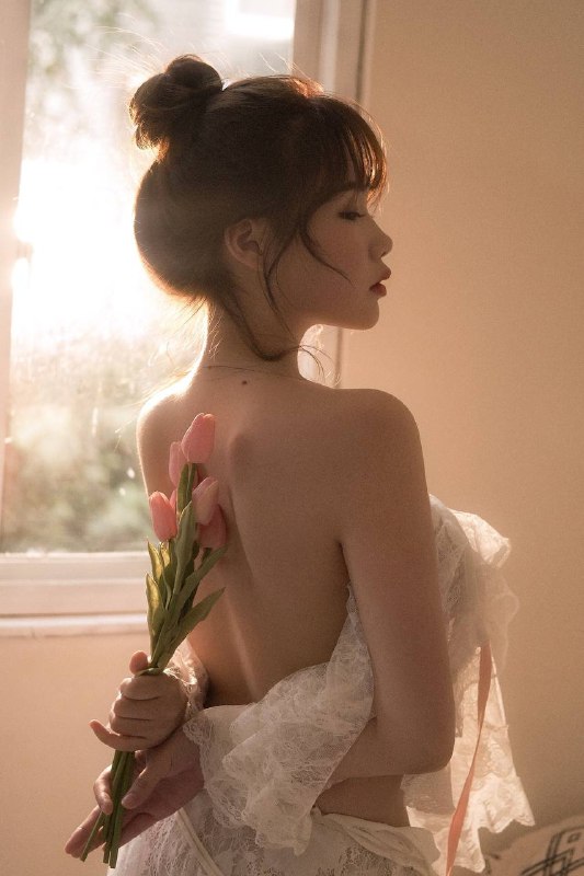 “含了一个吻，误以为那是风的味道”“含了一个吻，误以为那是风的味道”