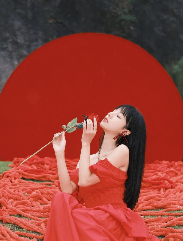 “玫瑰掀起海的波涛，日落也浪漫”#玫瑰 #红“玫瑰掀起海的波涛，日落也浪漫”#玫瑰 #红