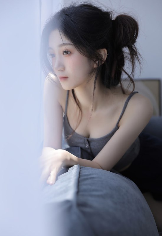 ”故事不长，______“#轻私 #纯欲 #少女 #居居”故事不长，______“#轻私 #纯欲 #少女 #居居