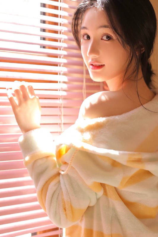 “是被阳光和温柔偏爱的季节”