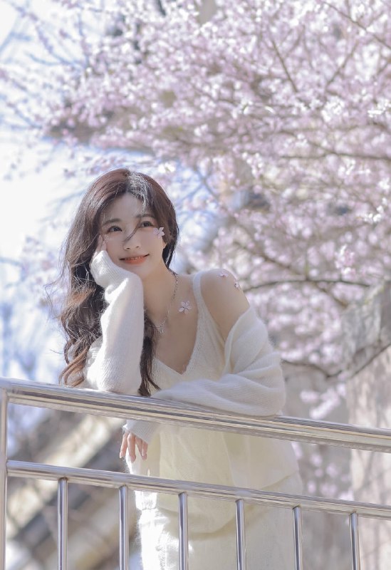 #小姐姐 #清纯 #少女 #樱花 #春天#小姐姐 #清纯 #少女 #樱花 #春天