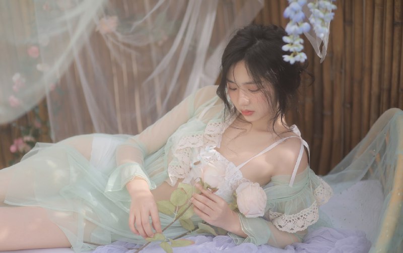 “想要趴在摆满星星和小熊的软绵云朵上打个盹☁️”#私房 #轻私 #少女“想要趴在摆满星星和小熊的软绵云朵上打个盹☁️”#私房 #轻私 #少女