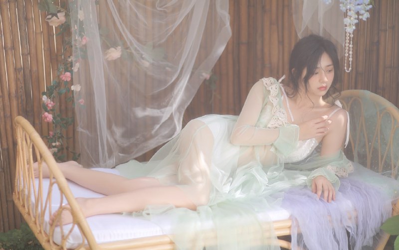 “想要趴在摆满星星和小熊的软绵云朵上打个盹☁️”#私房 #轻私 #少女“想要趴在摆满星星和小熊的软绵云朵上打个盹☁️”#私房 #轻私 #少女