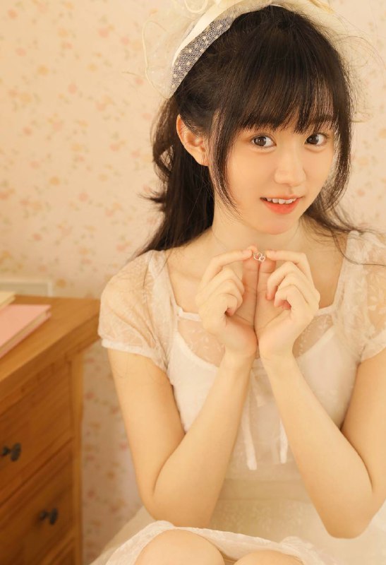 #清纯 #室内 #少女#清纯 #室内 #少女