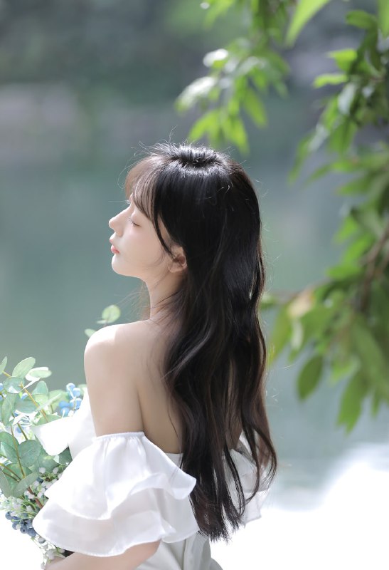 “我记得这花香，便对的起这时光”#少女 #清新“我记得这花香，便对的起这时光”#少女 #清新