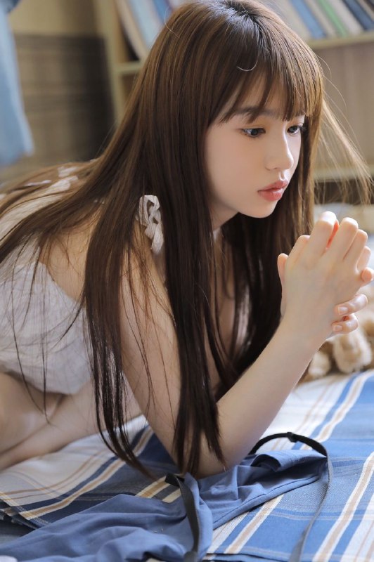 “星河清浅你坠入我的梦里～”“星河清浅你坠入我的梦里～”