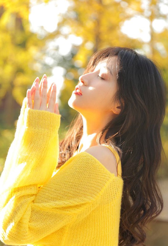 “想在秋天储存浪漫~”