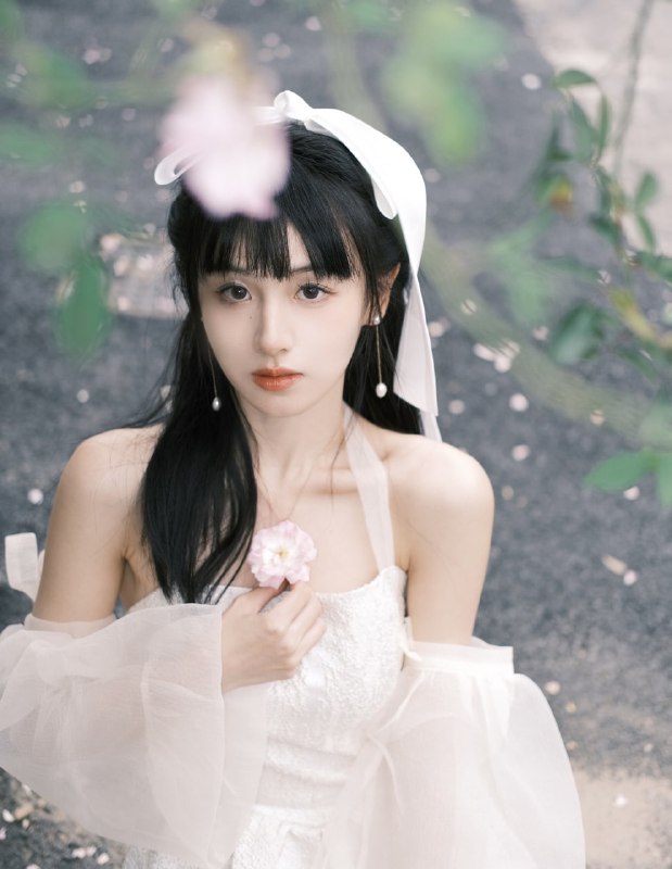 “会开花的树.”#蔷薇 #花嫁 #白色 #小清新“会开花的树.”#蔷薇 #花嫁 #白色 #小清新