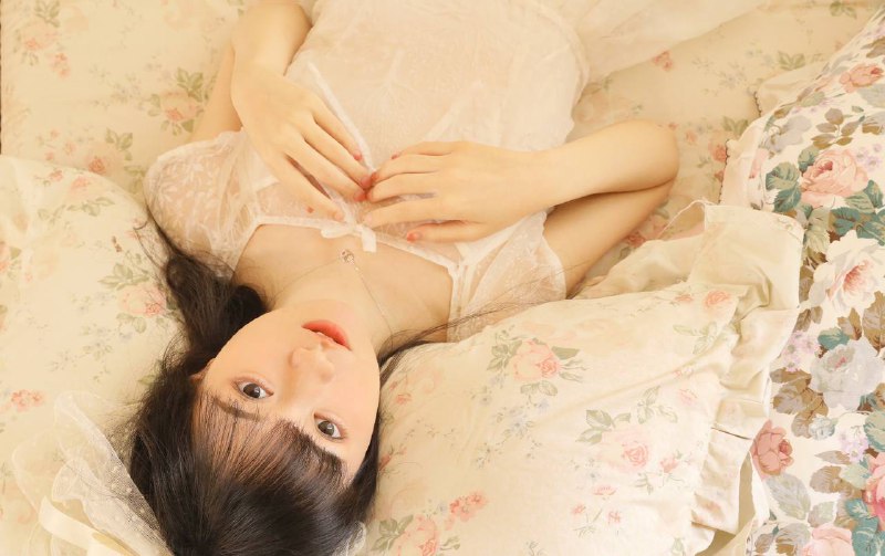 #清纯 #室内 #少女#清纯 #室内 #少女