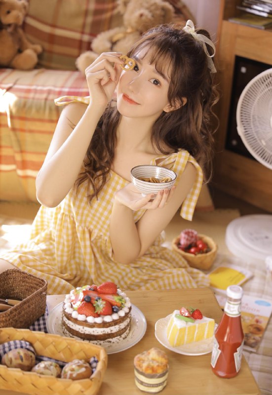 “你好可爱 说话可爱写字可爱翘腿也可爱 睡觉可爱沉默可爱 看我的时候最可爱”