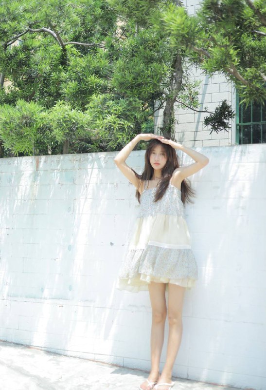 “生活原本沉闷、但跑起来会有风🍃”