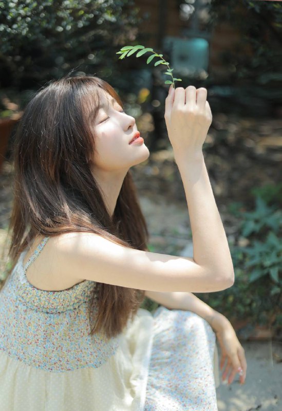 “生活原本沉闷、但跑起来会有风🍃”