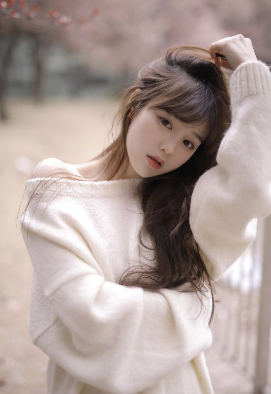 “和你赶一场早樱🌸”