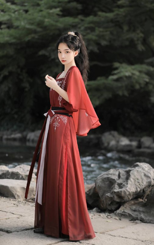 “天气晚来秋”