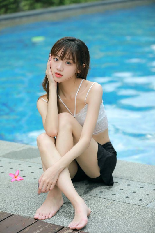 “夏日限定女孩”